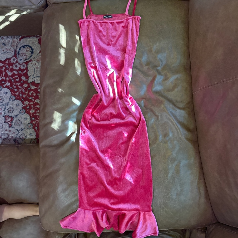 Lipstick pink velvet straight mid